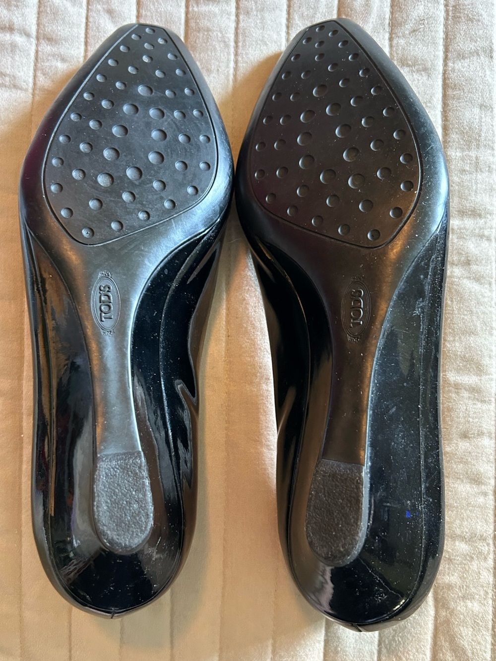 TOD'S Black Patent Leather Pointed-Toe Wedge Heels - Picture 6 of 11